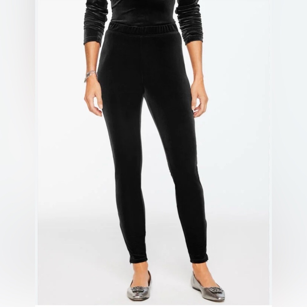 Chico's Black Velvet Pull-On Cropped Leggings Size 2 (L)